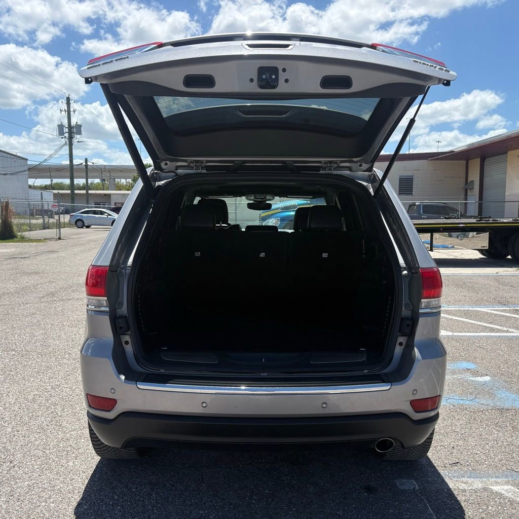 Used 2019 Jeep Grand Cherokee Limited AWD/4WD image 13