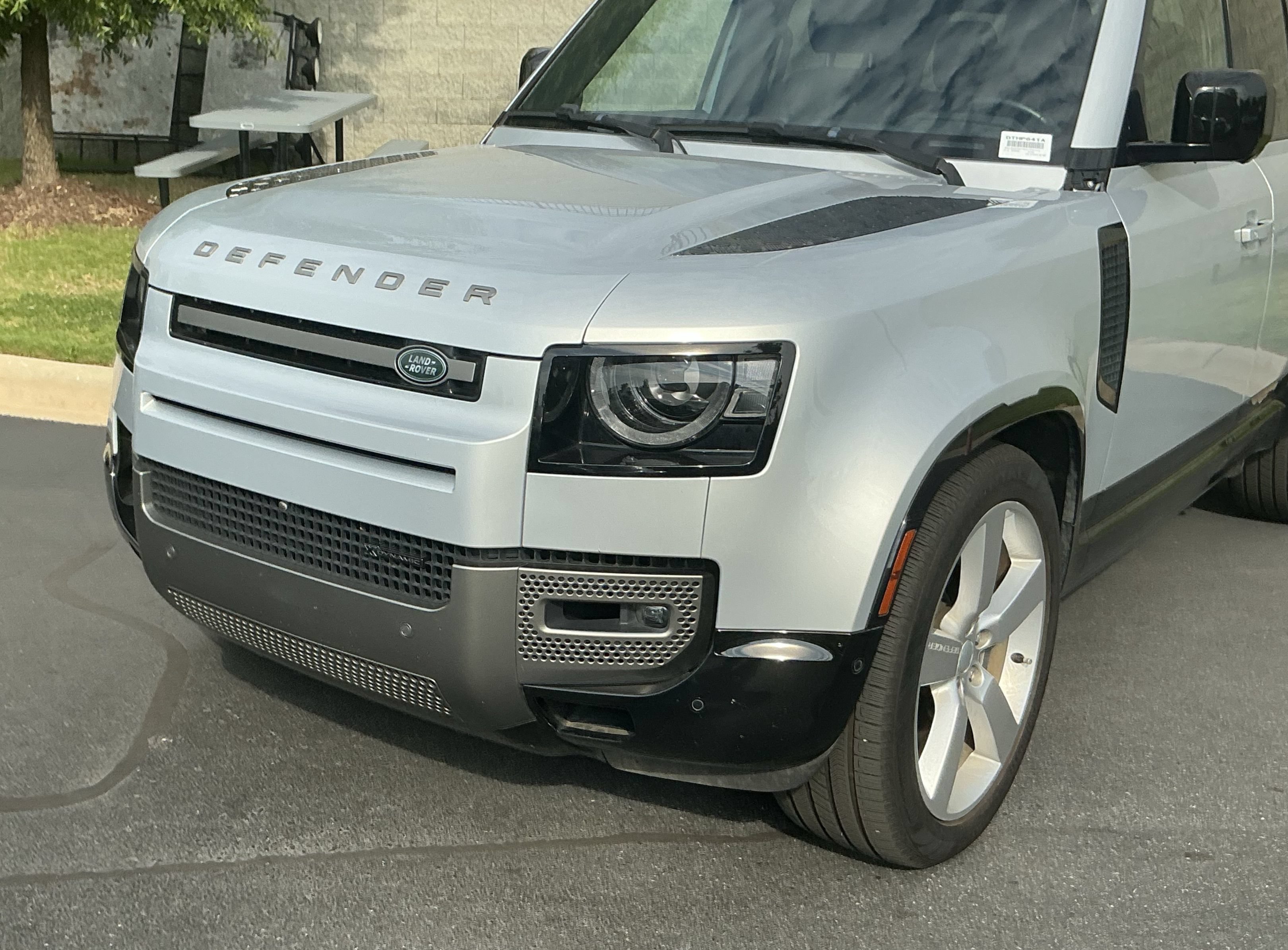Certified 2023 Land Rover Defender 130 X-Dynamic SE AWD/4WD image 11