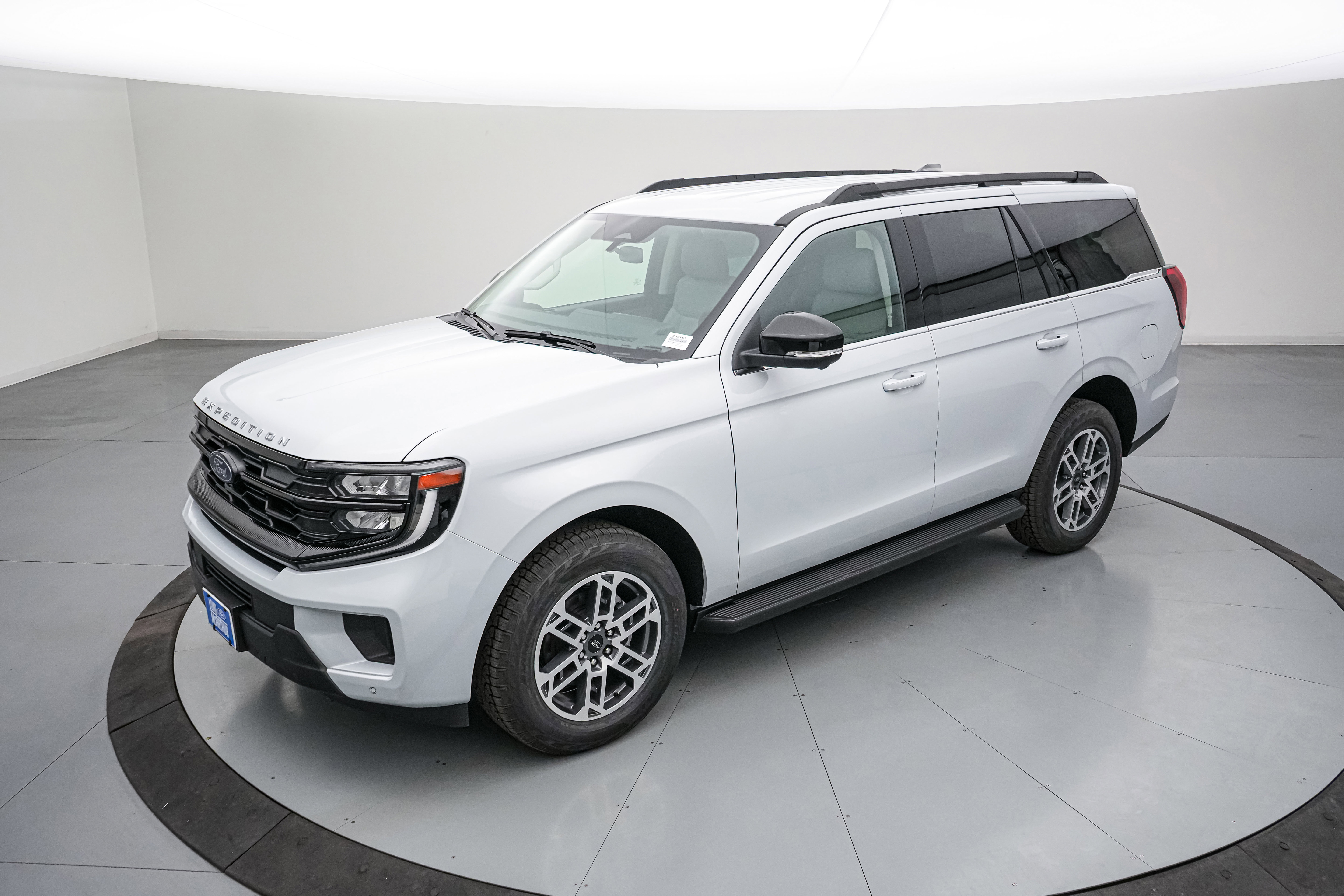New 2026 Ford Expedition Active image 8