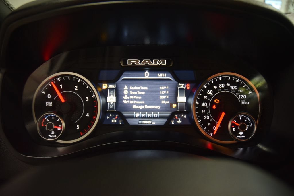 Used 2025 RAM 5500 4x4 Crew Cab image 41