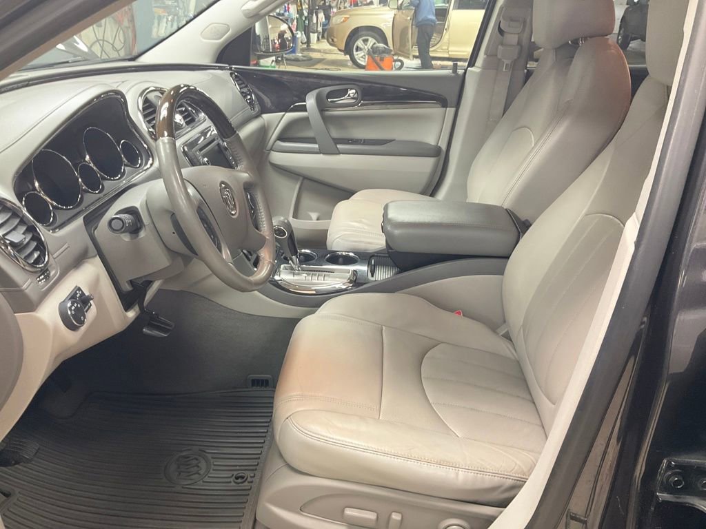Used 2017 Buick Enclave Leather w/ Trailering Package image 10
