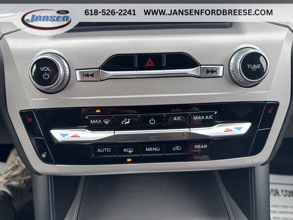 Used 2023 Ford Explorer XLT w/ Equipment Group 202A image 24