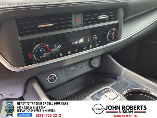 Certified 2023 Nissan Rogue SV FWD image 29