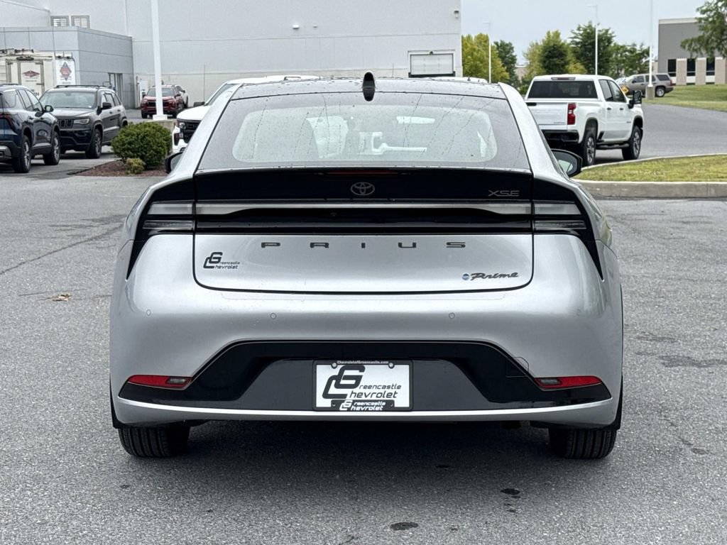 Used 2024 Toyota Prius Prime Premium FWD image 27