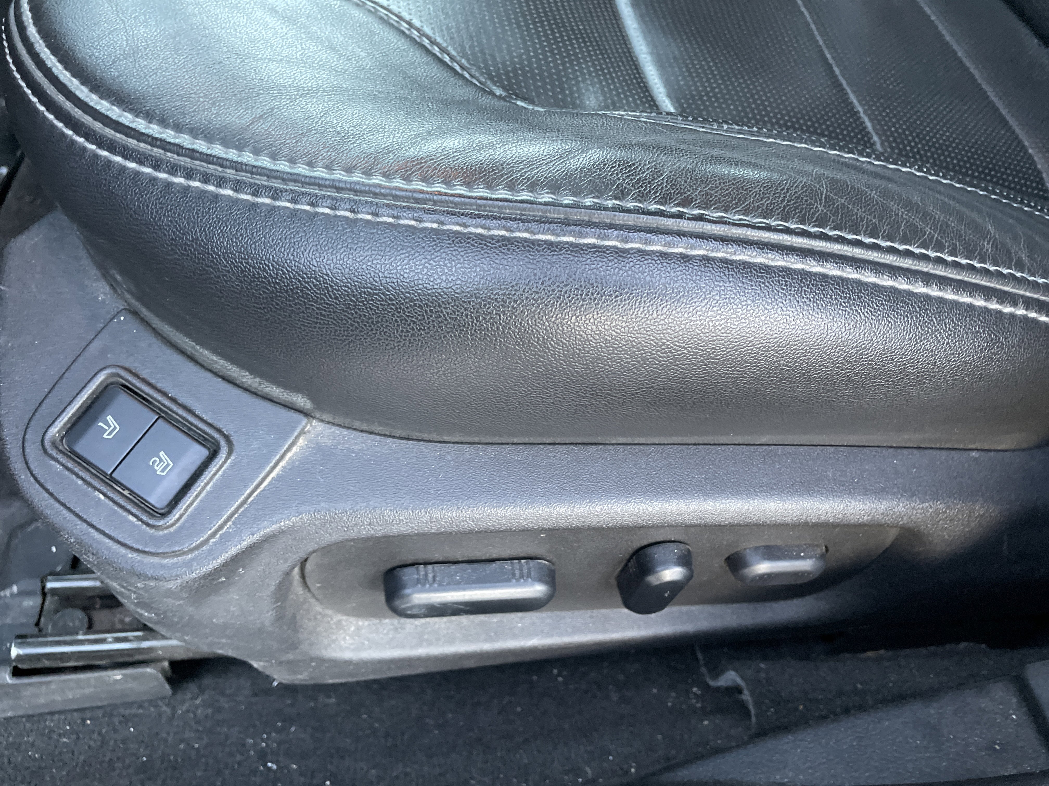 Used 2013 Ford Taurus Limited image 19