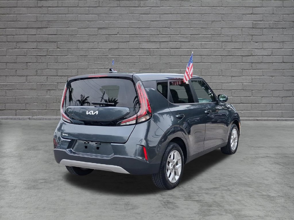 Used 2024 Kia Soul LX w/ Option Group 015 FWD image 10