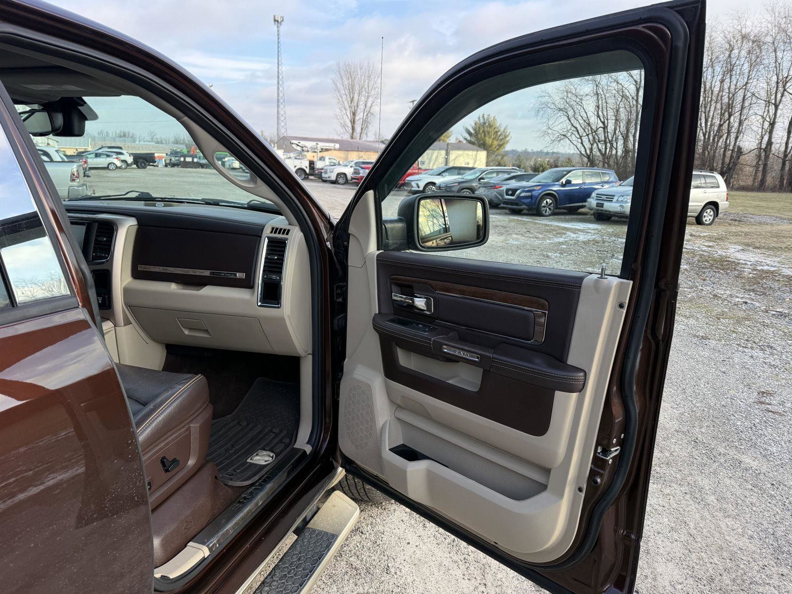 Used 2015 RAM 1500 Laramie Longhorn w/ Convenience Group image 39