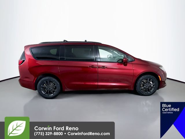 Used 2020 Chrysler Pacifica Touring-L image 10
