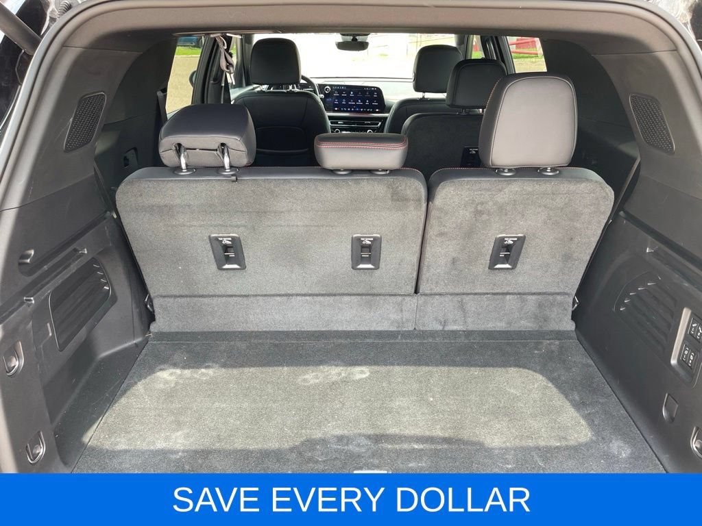 Used 2026 Chevrolet Traverse RS w/ LPO, Floor Liner Package FWD image 7