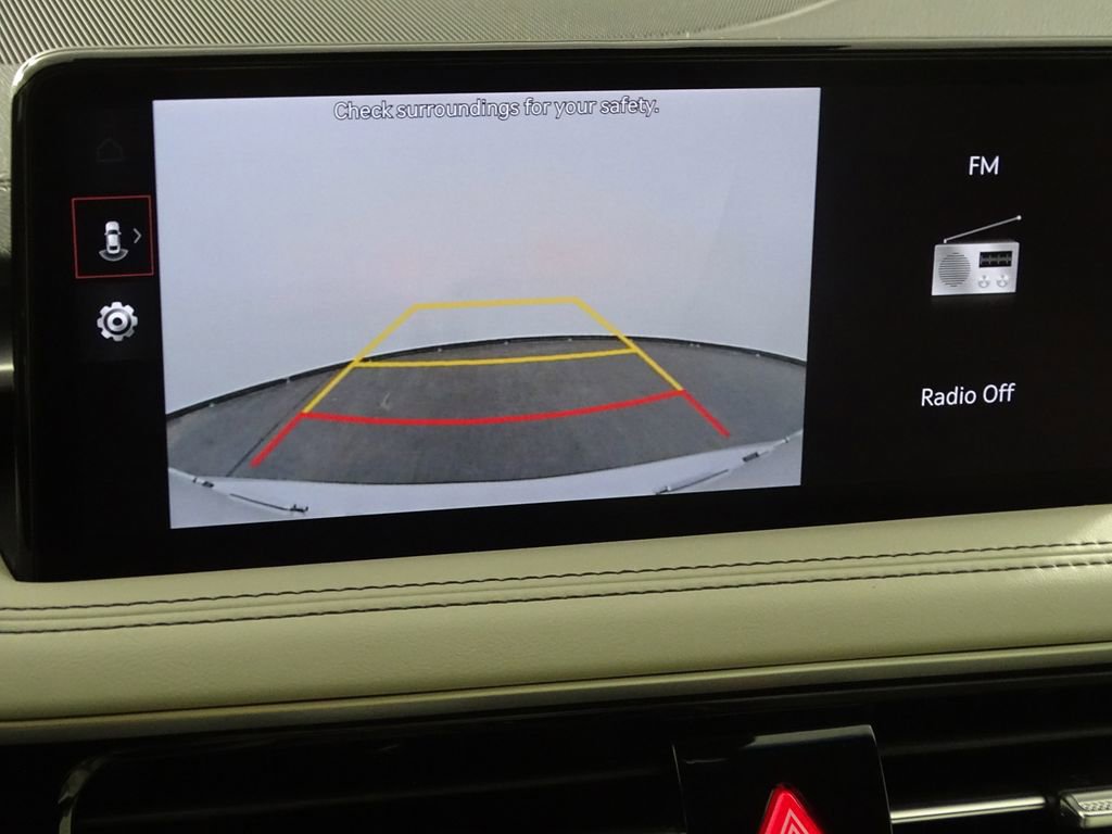 Used 2024 Genesis G70 2.5T image 10