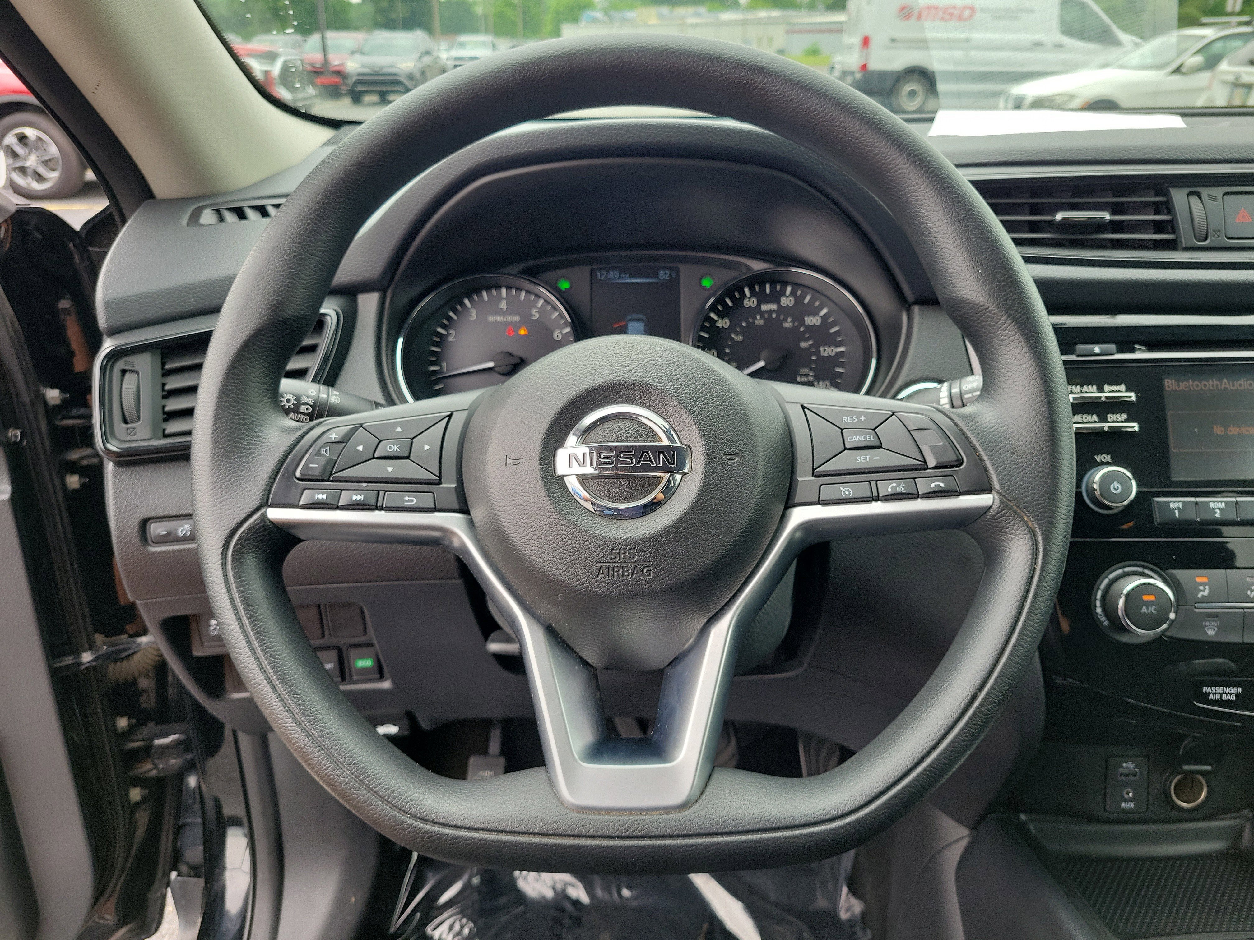 Used 2017 Nissan Rogue SV AWD/4WD image 21