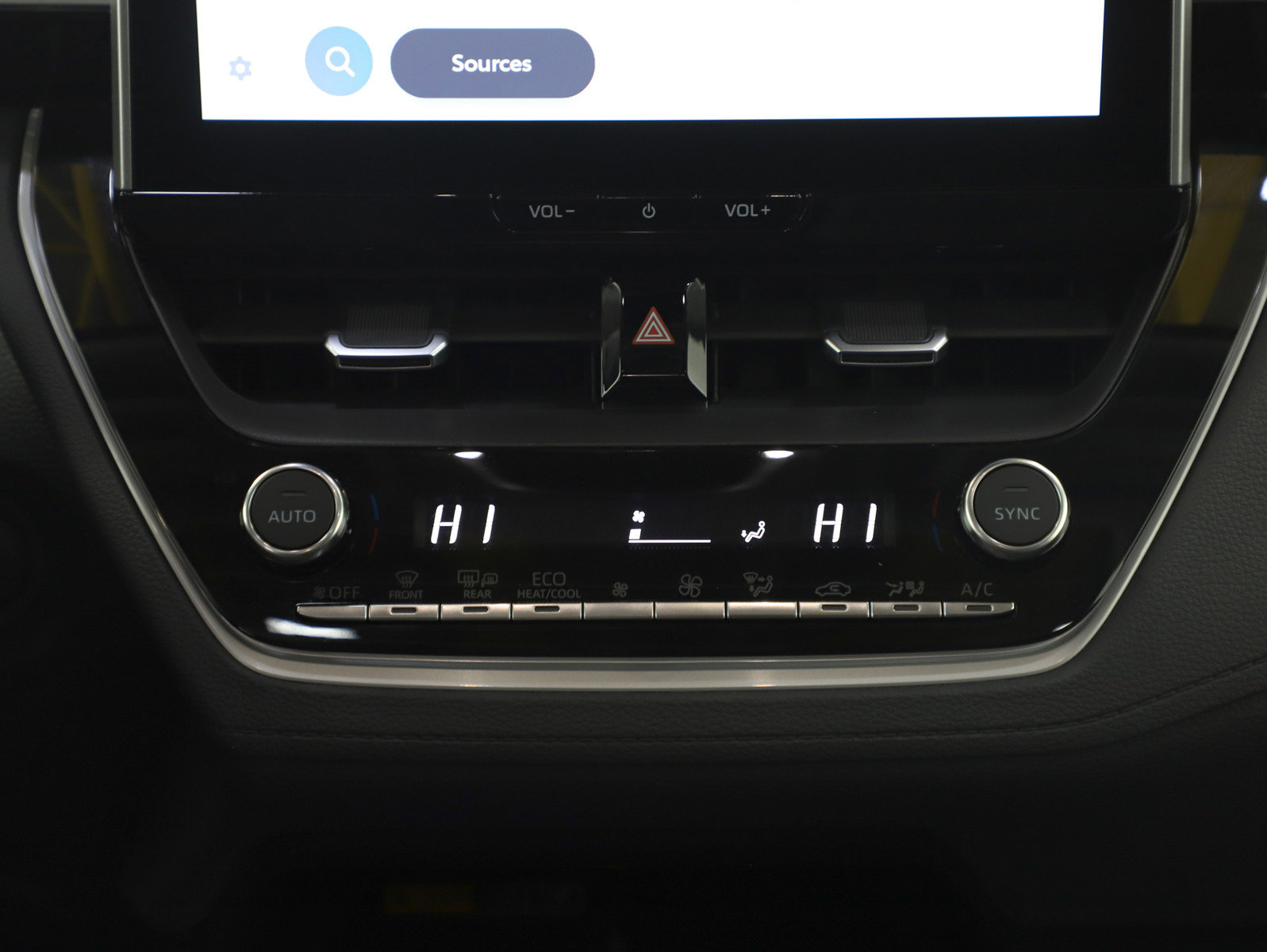 Used 2026 Toyota Corolla Cross XLE w/ Convenience Package image 19