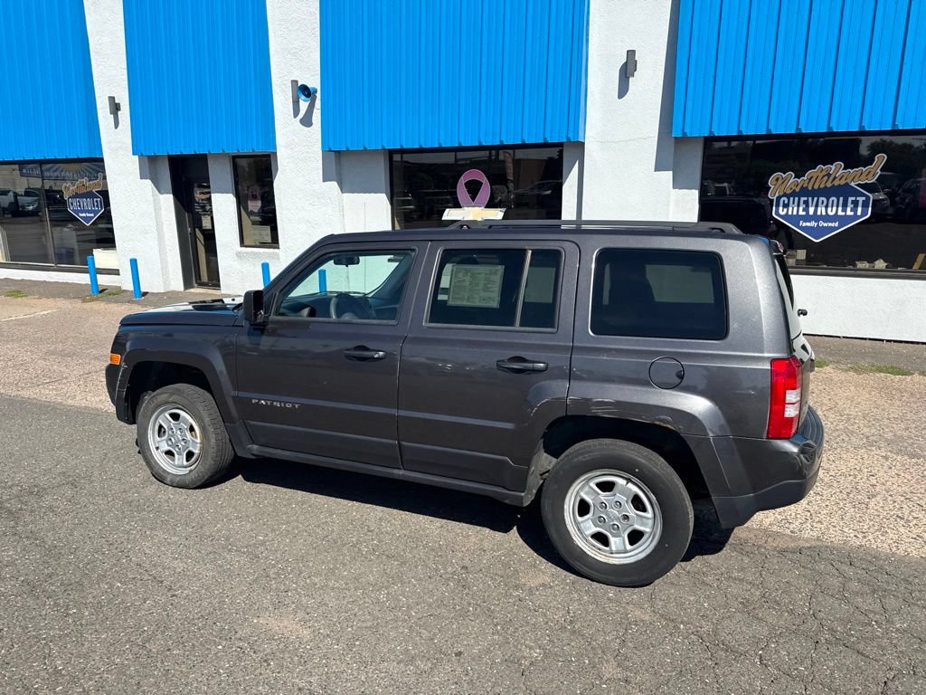 Used 2014 Jeep Patriot Sport w/ Power Value Group AWD/4WD image 16