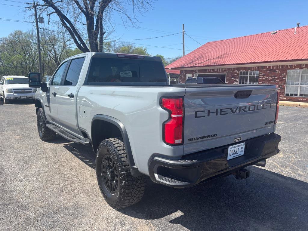 Used 2024 Chevrolet Silverado 2500 ZR2 w/ LPO, Dark Essentials Package image 5