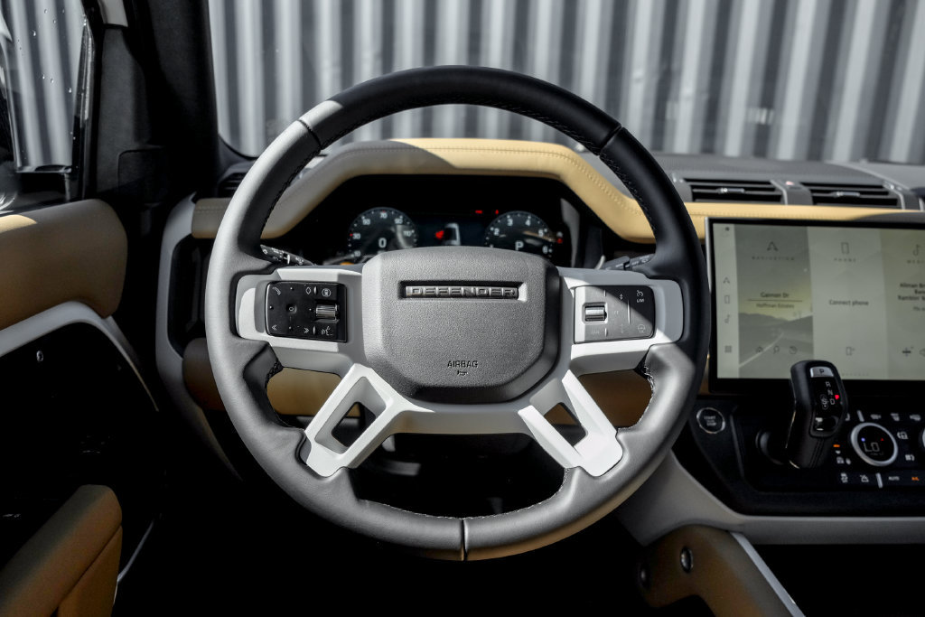 New 2026 Land Rover Defender 130 X-Dynamic SE AWD/4WD image 19