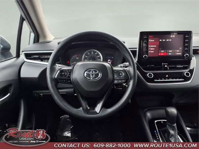 Used 2020 Toyota Corolla LE FWD image 16