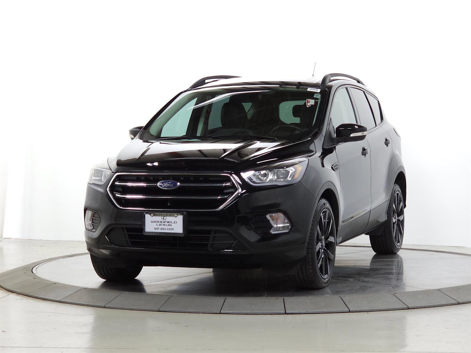 Used 2017 Ford Escape Titanium AWD/4WD image 3