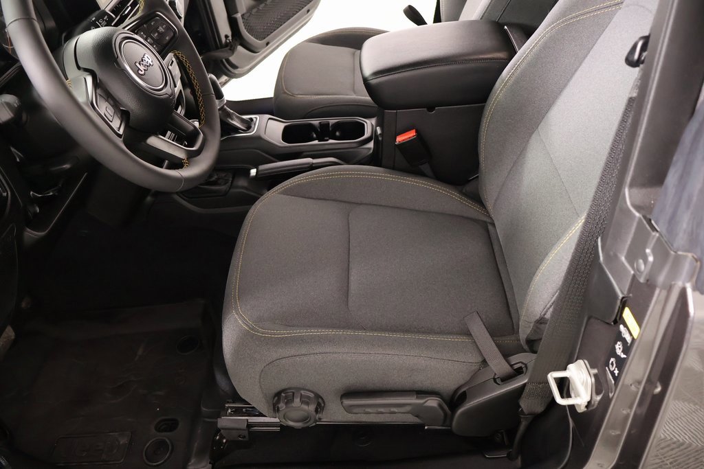 Used 2024 Jeep Wrangler Sport S image 11