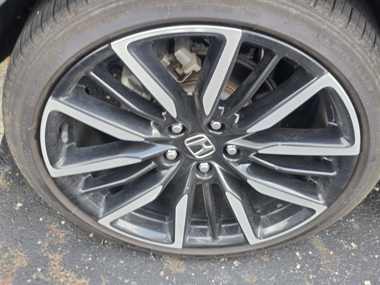 Used 2024 Honda Accord Touring image 9