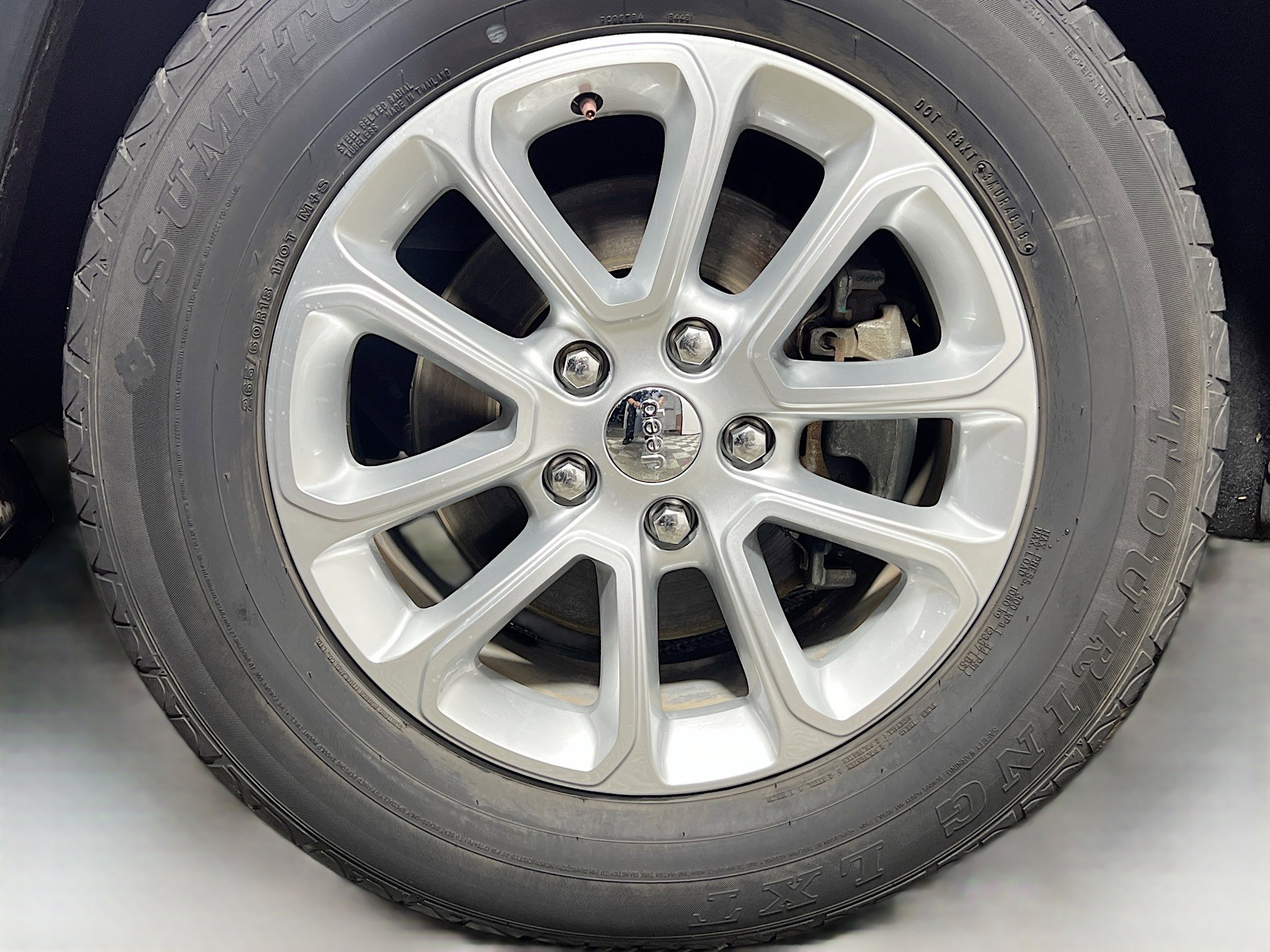 Used 2014 Jeep Grand Cherokee Laredo w/ 18" Wheel & 8.4" Radio Group image 14