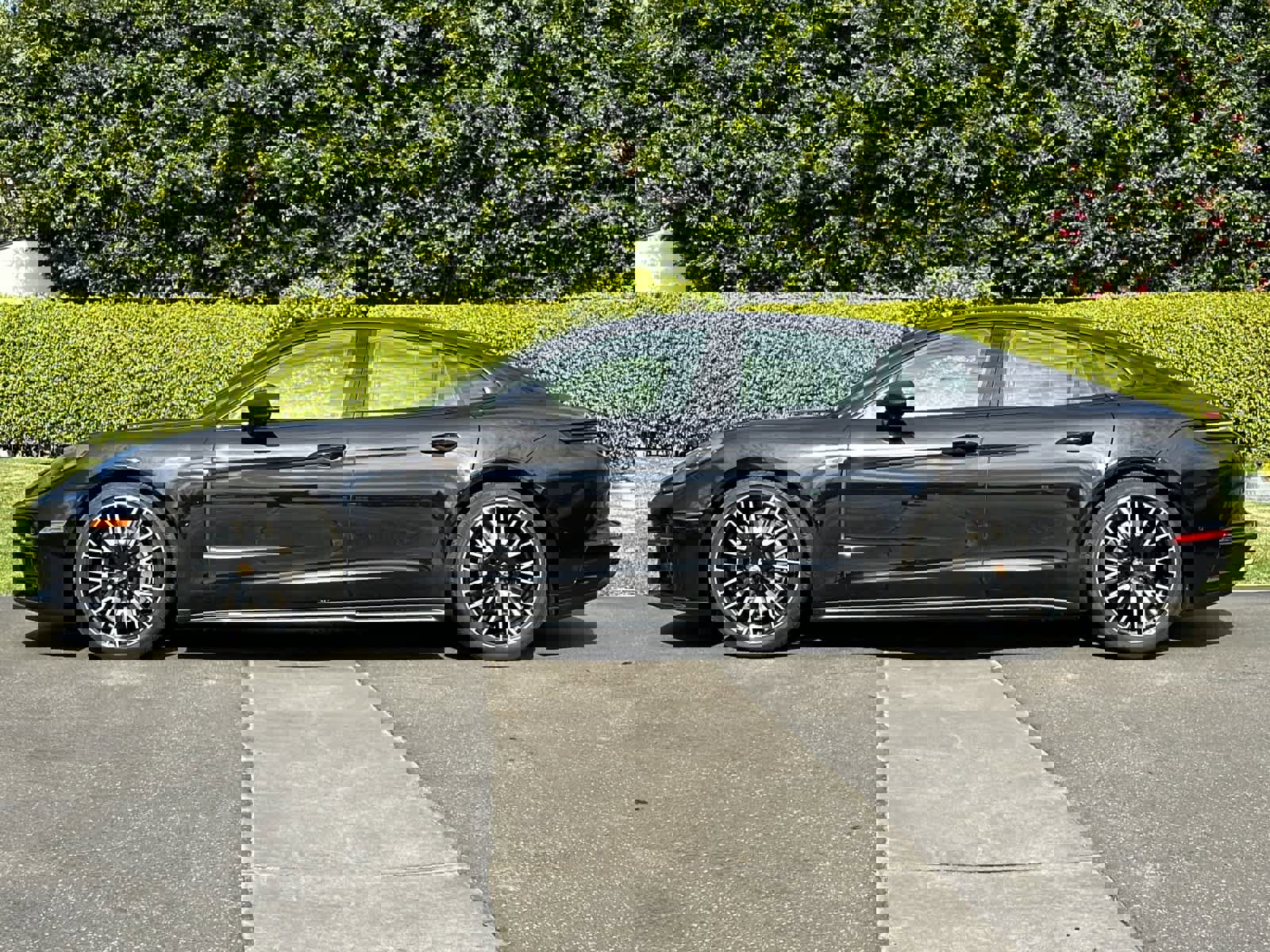 New 2026 Porsche Panamera GTS image 2