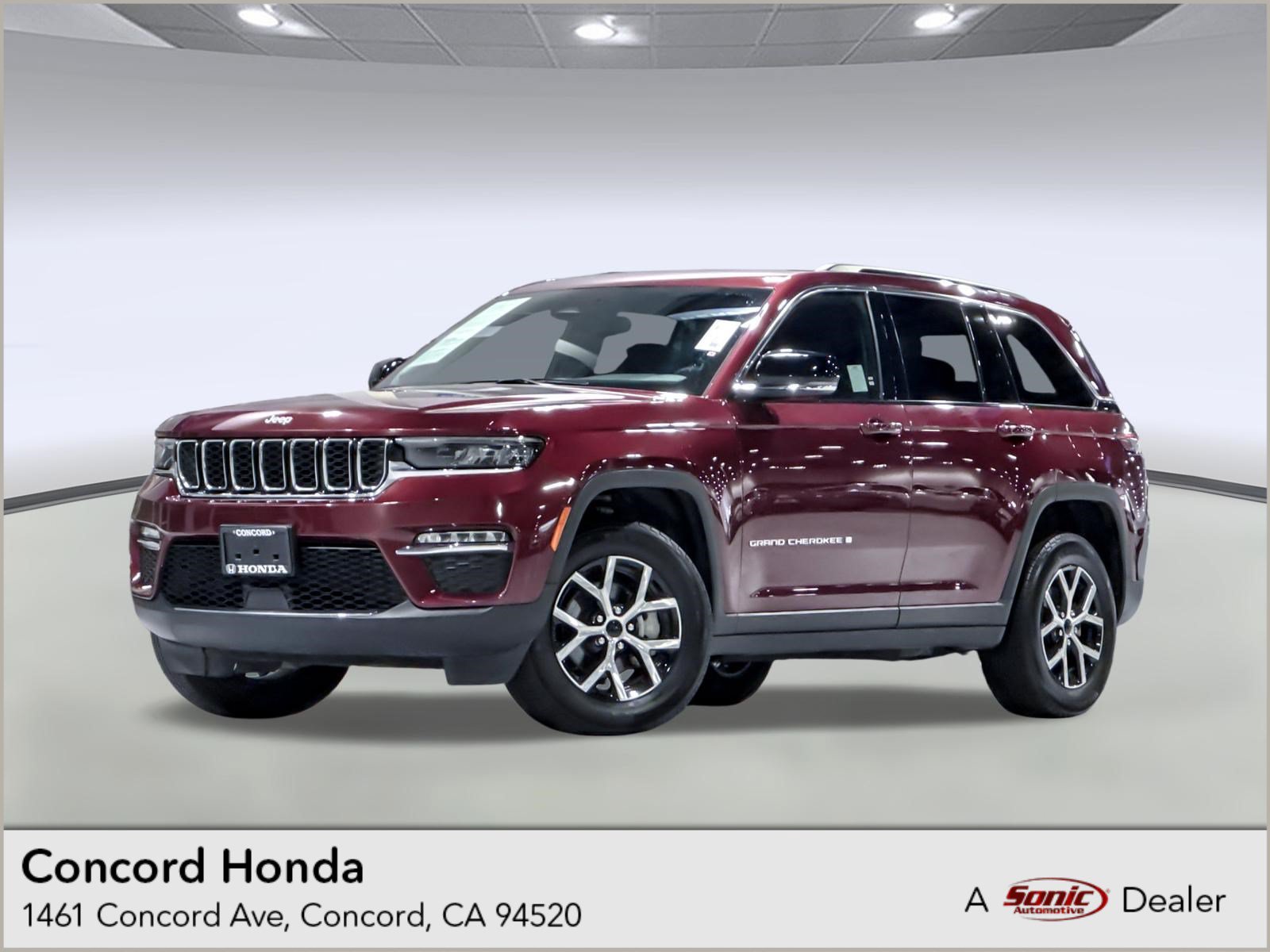Used 2024 Jeep Grand Cherokee Limited AWD/4WD image 1
