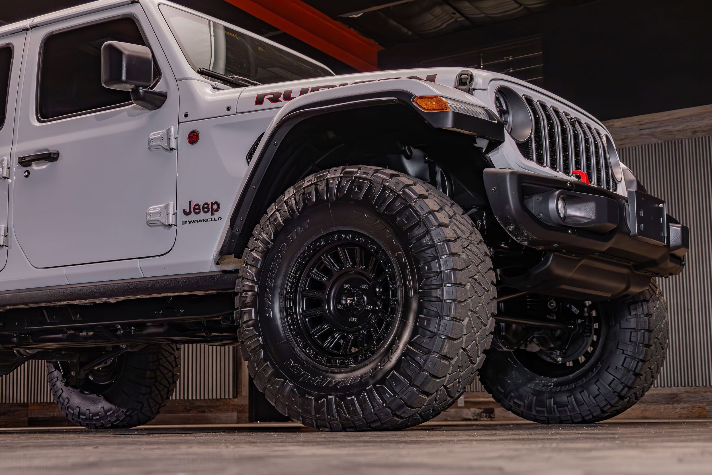 Used 2025 Jeep Wrangler Unlimited Rubicon AWD/4WD image 12