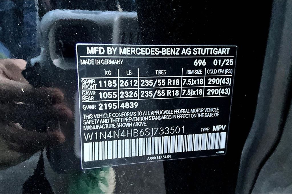 Used 2025 Mercedes-Benz GLA 250 4MATIC image 35