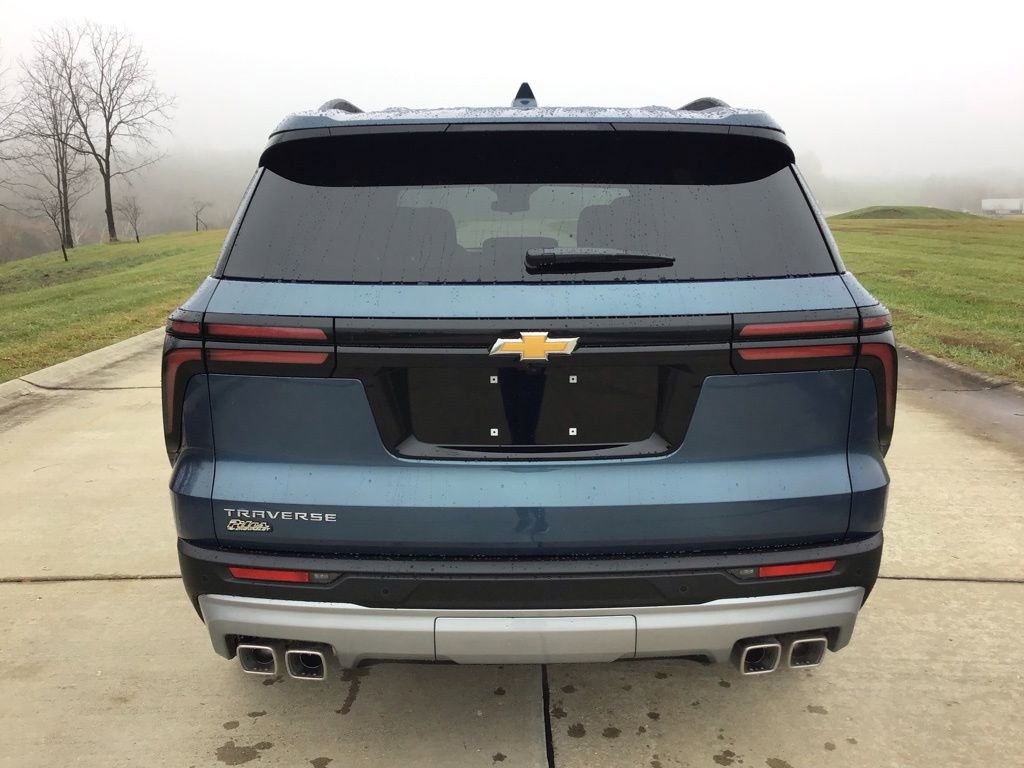New 2026 Chevrolet Traverse LT image 4