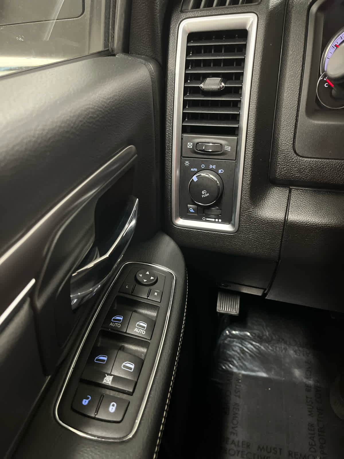 Used 2024 RAM 1500 Classic Warlock w/ Electronics Group image 28