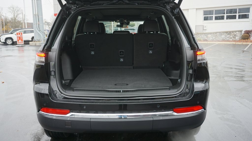 New 2025 Jeep Grand Cherokee Limited image 6