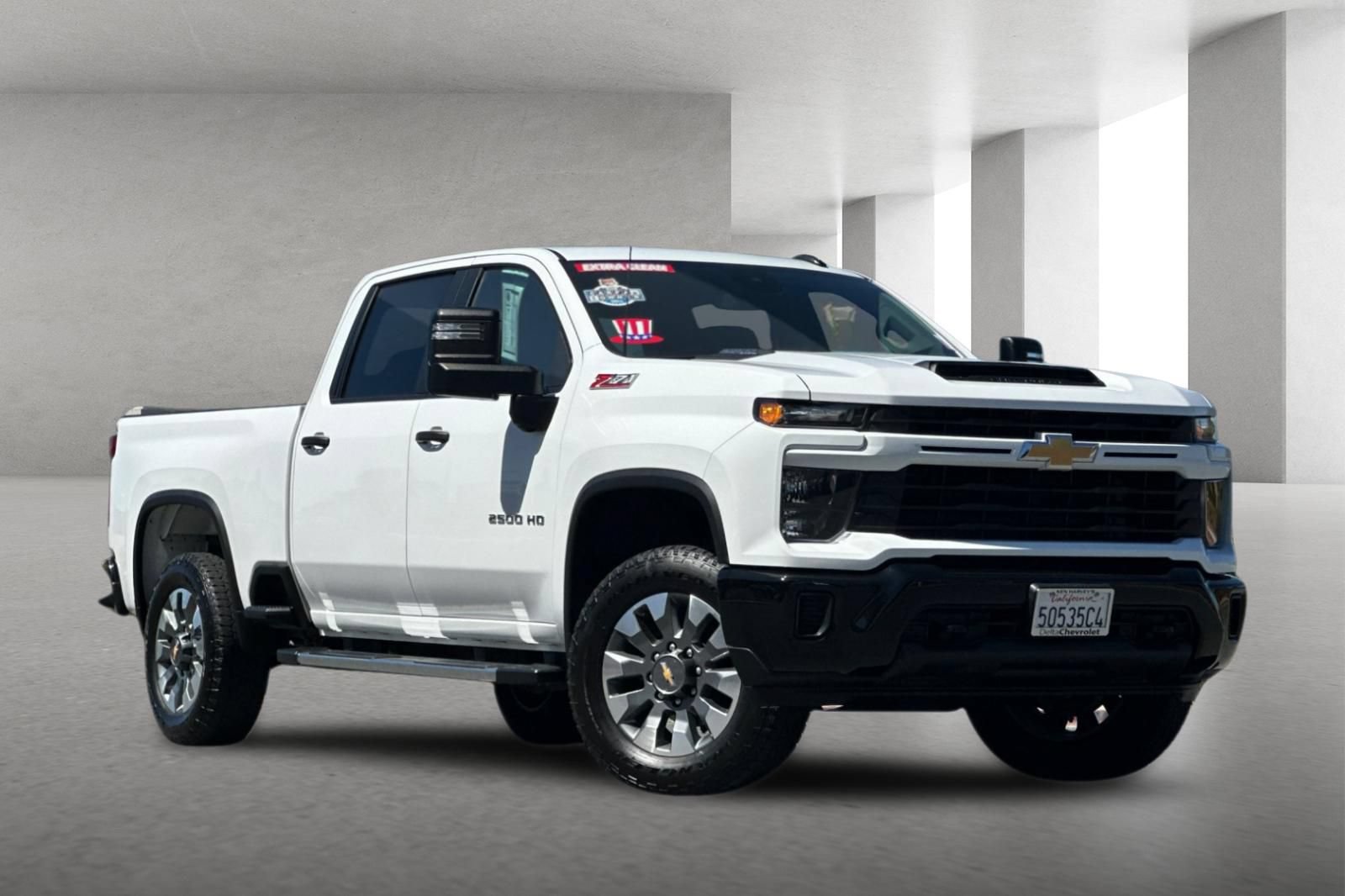 Used 2025 Chevrolet Silverado 2500 Custom w/ Z71 Off-Road Package AWD/4WD image 2