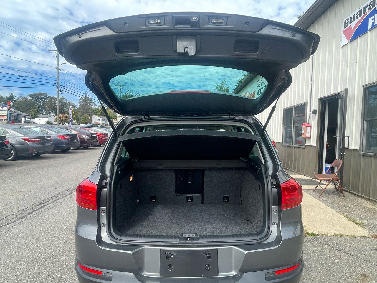 Used 2016 Volkswagen Tiguan SE image 8