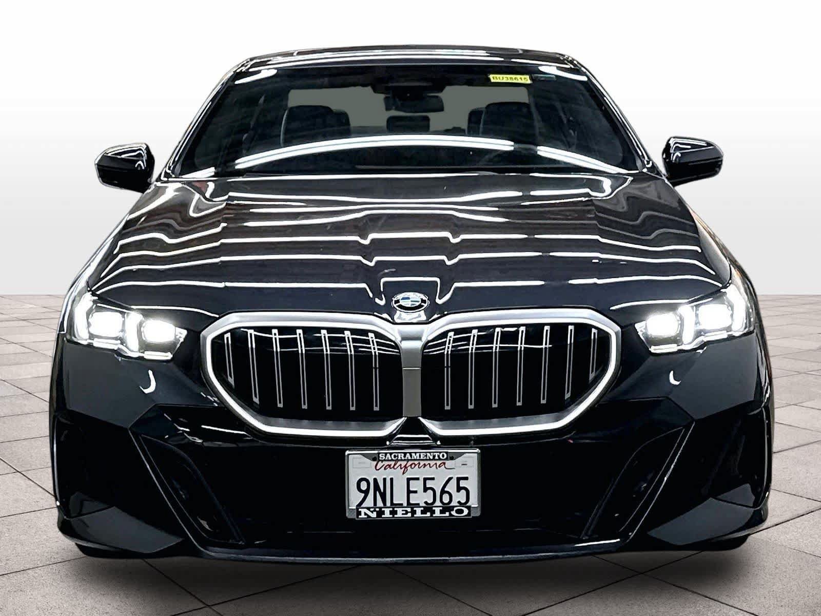 Used 2024 BMW 540i xDrive w/ M Sport Package AWD/4WD image 3