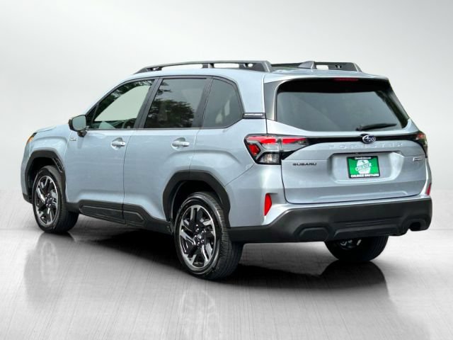 Used 2025 Subaru Forester Premium AWD/4WD image 6