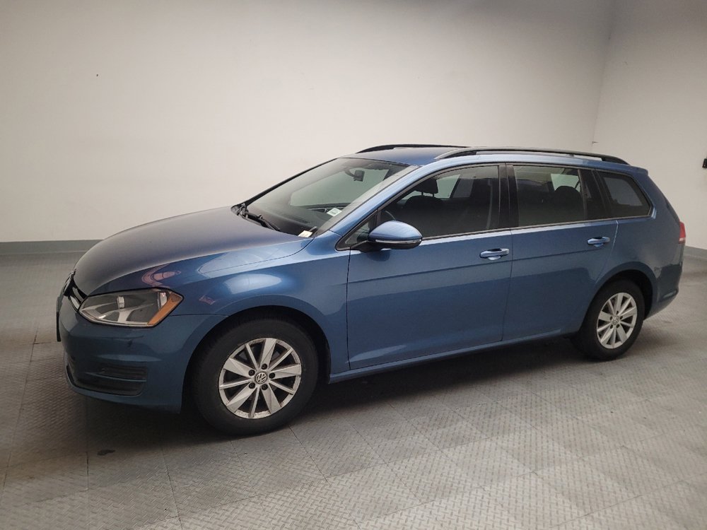 Used 2016 Volkswagen Golf S FWD image 2