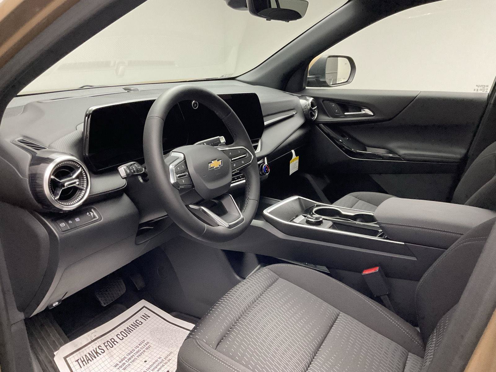 New 2027 Chevrolet Equinox LT w/ Safety and Technology Package FWD image 11