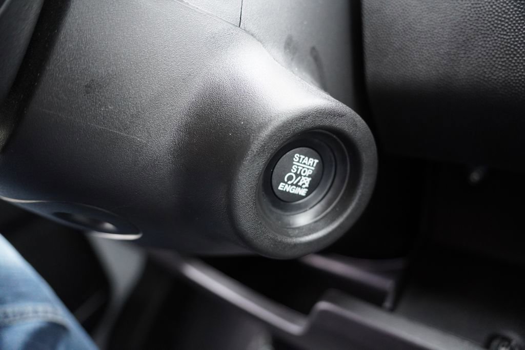 Used 2025 RAM ProMaster 2500 w/ Convenience Group image 25