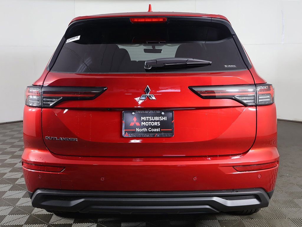 New 2026 Mitsubishi Outlander ES AWD/4WD image 13