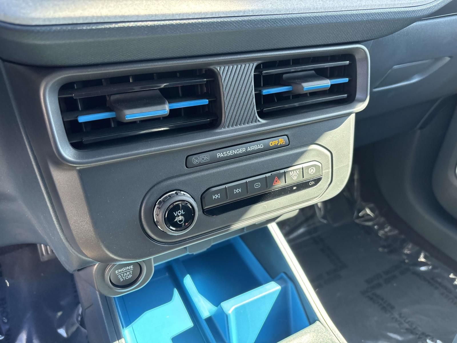 New 2025 Ford Maverick XLT w/ Equipment Group 301A image 22