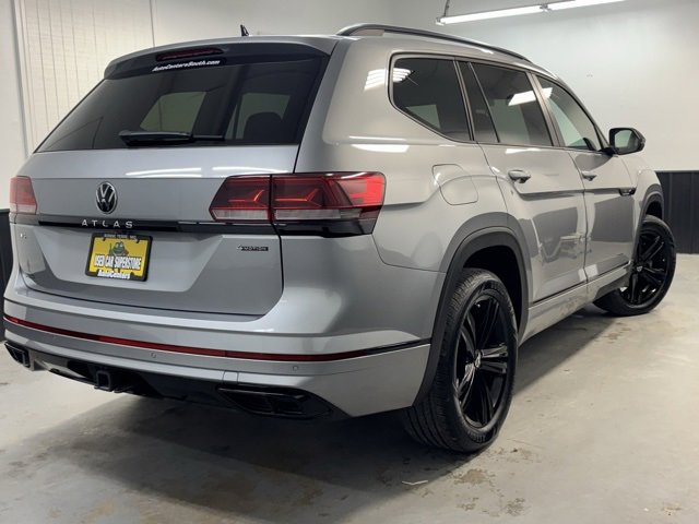 Used 2023 Volkswagen Atlas SEL R-Line image 4