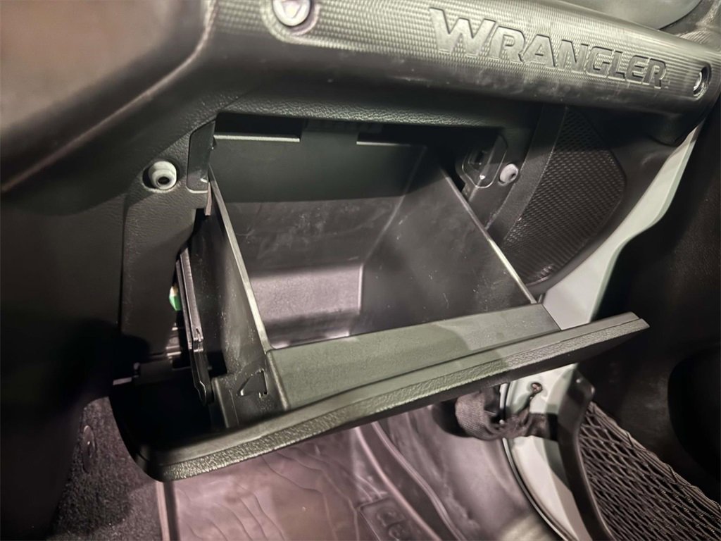 Used 2023 Jeep Wrangler Sport S image 32