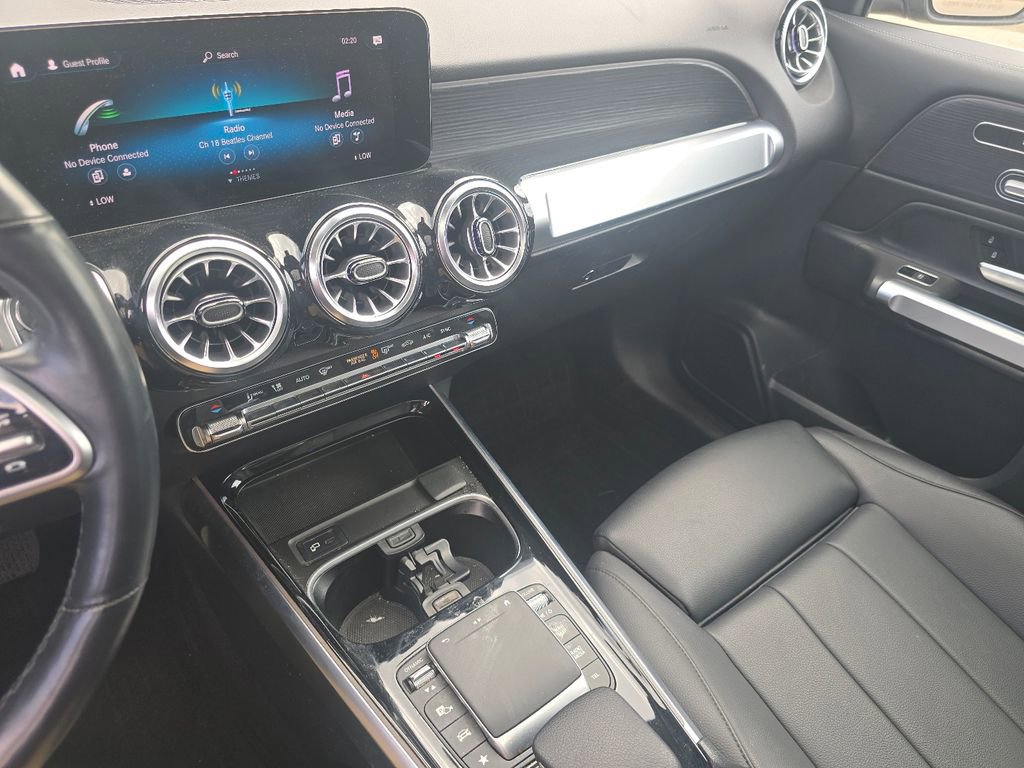 Certified 2023 Mercedes-Benz GLB 250 4MATIC w/ Premium Package image 32