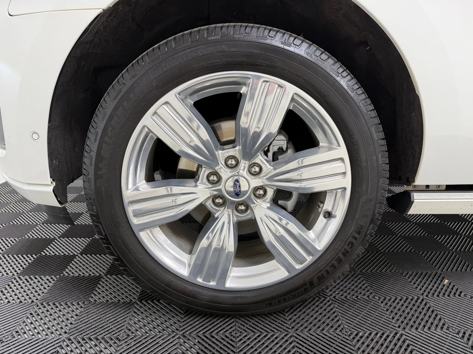 Used 2024 Ford Expedition Max Platinum AWD/4WD image 13