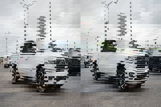 Used 2025 RAM 1500 Laramie w/ Laramie Southwest Edition image 7