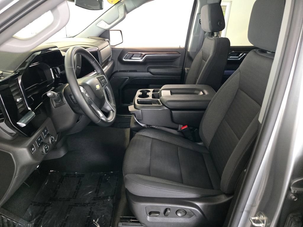 Used 2024 Chevrolet Silverado 1500 LT AWD/4WD image 20