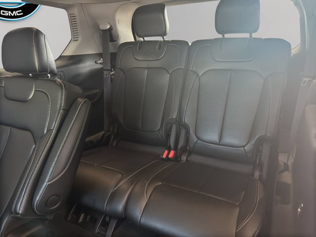 Used 2023 Jeep Grand Cherokee L Limited AWD/4WD image 19