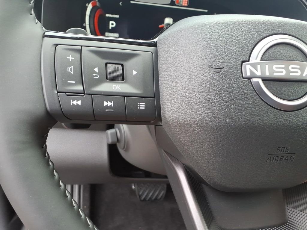 New 2026 Nissan Pathfinder Platinum w/ Cargo Package FWD image 19