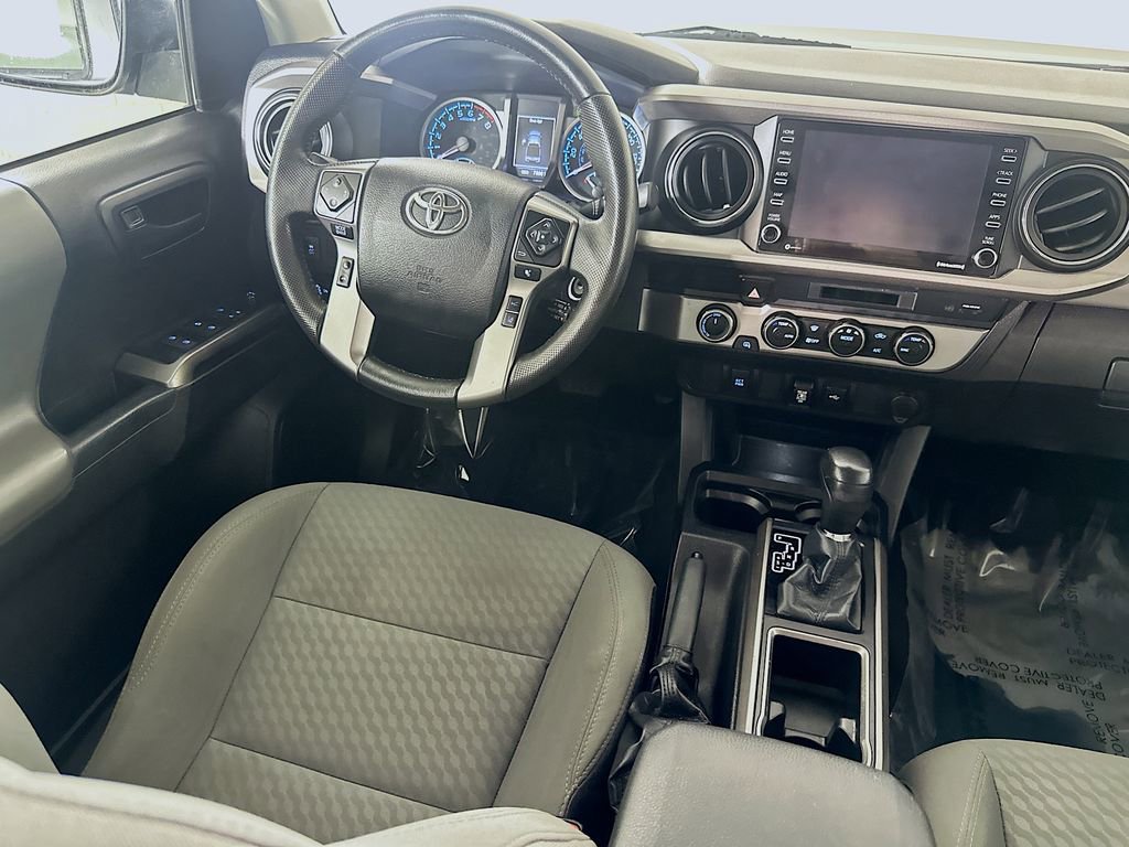 Used 2021 Toyota Tacoma SR5 AWD/4WD image 17