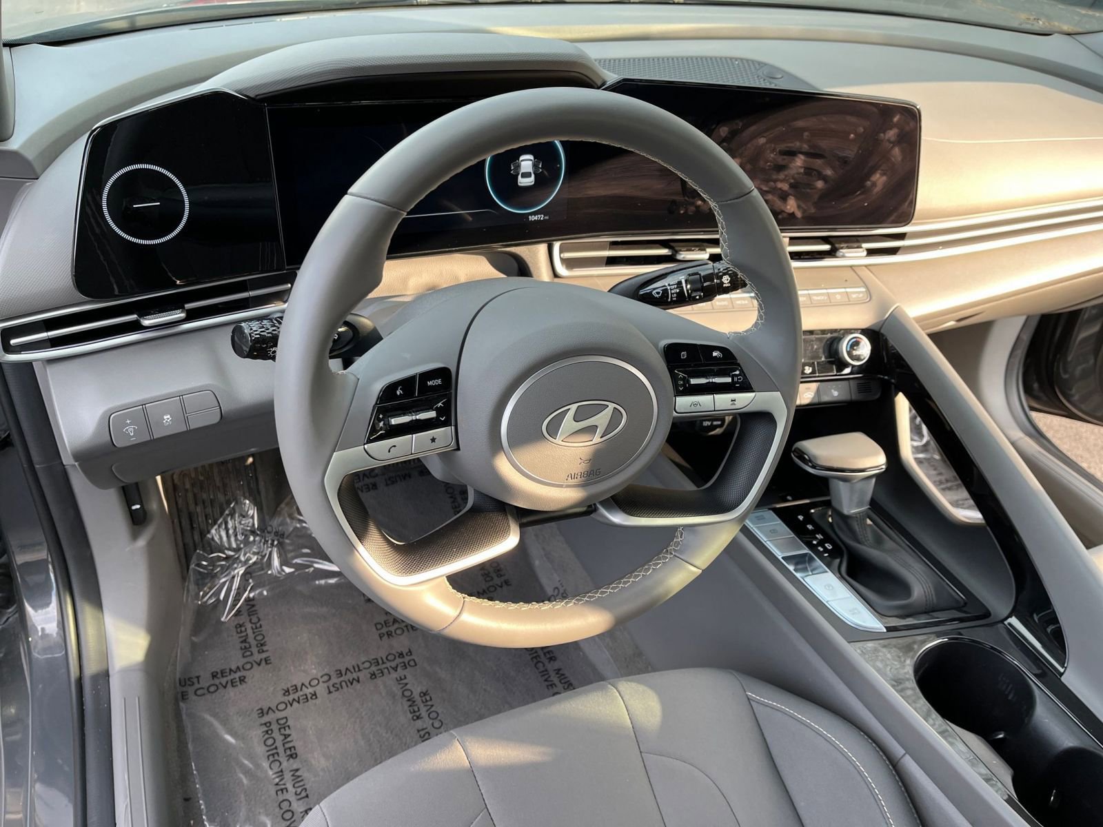 Used 2025 Hyundai Elantra SEL image 25